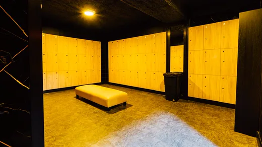 Private lockers: discretion begins at the door.